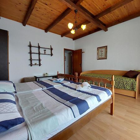 Apartments Vilim Pinezići Εξωτερικό φωτογραφία