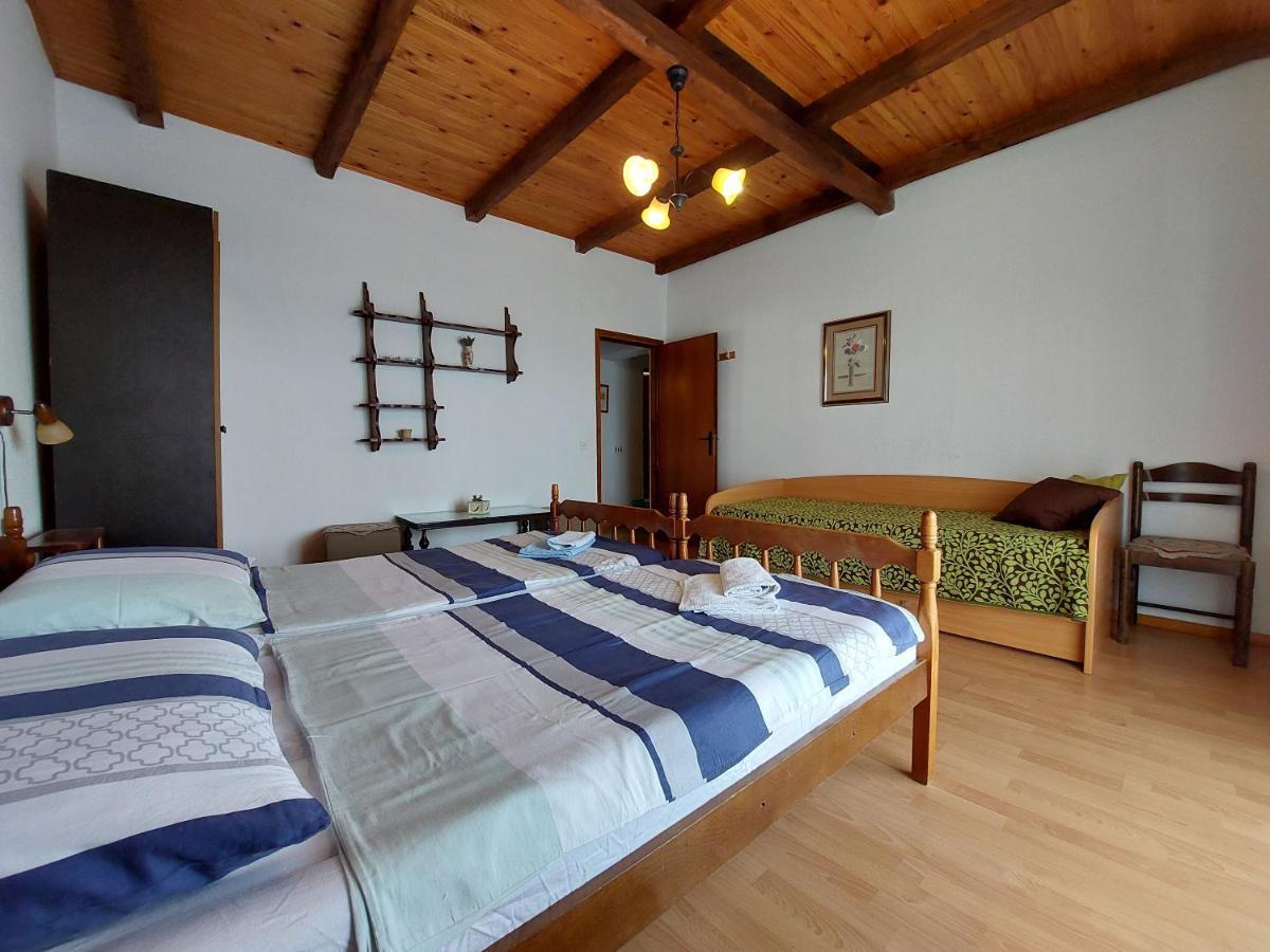 Apartments Vilim Pinezići Εξωτερικό φωτογραφία