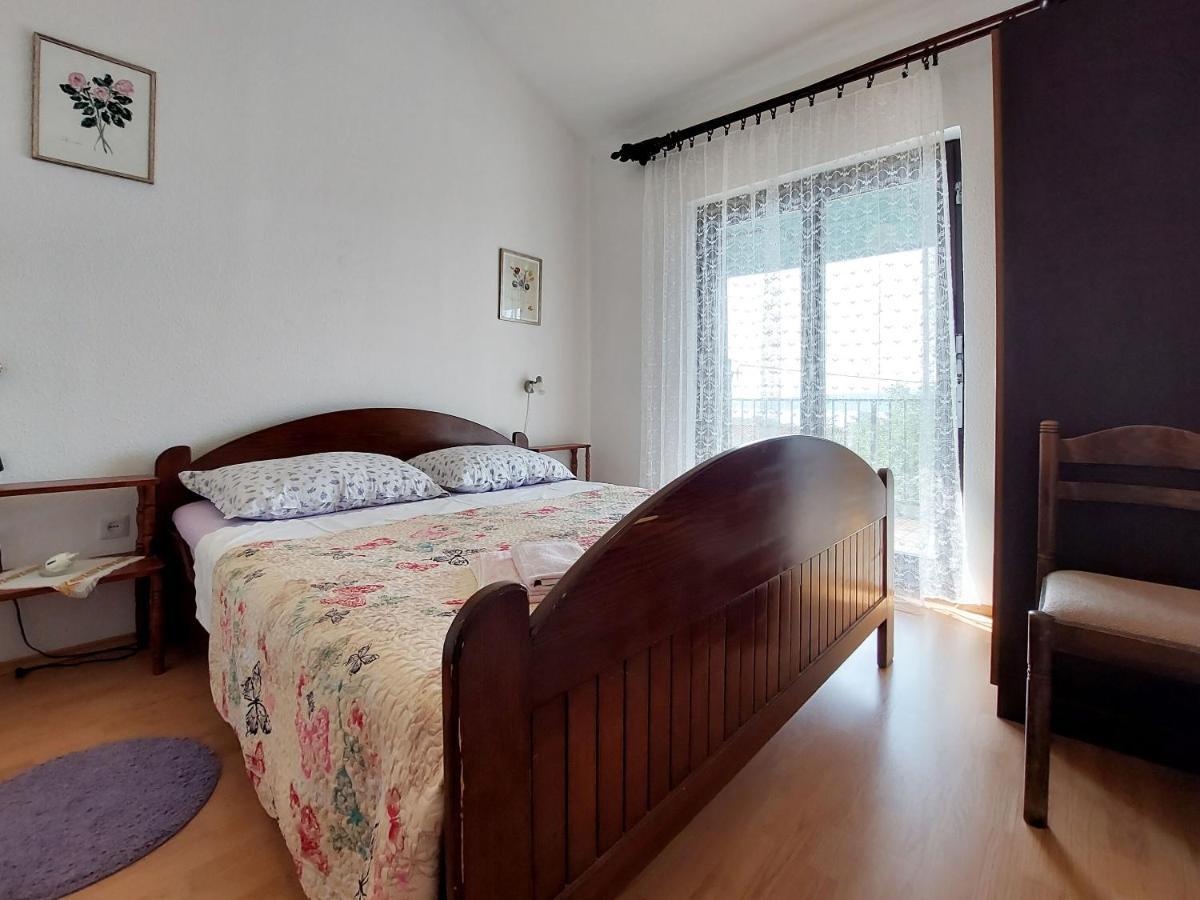 Apartments Vilim Pinezići Εξωτερικό φωτογραφία