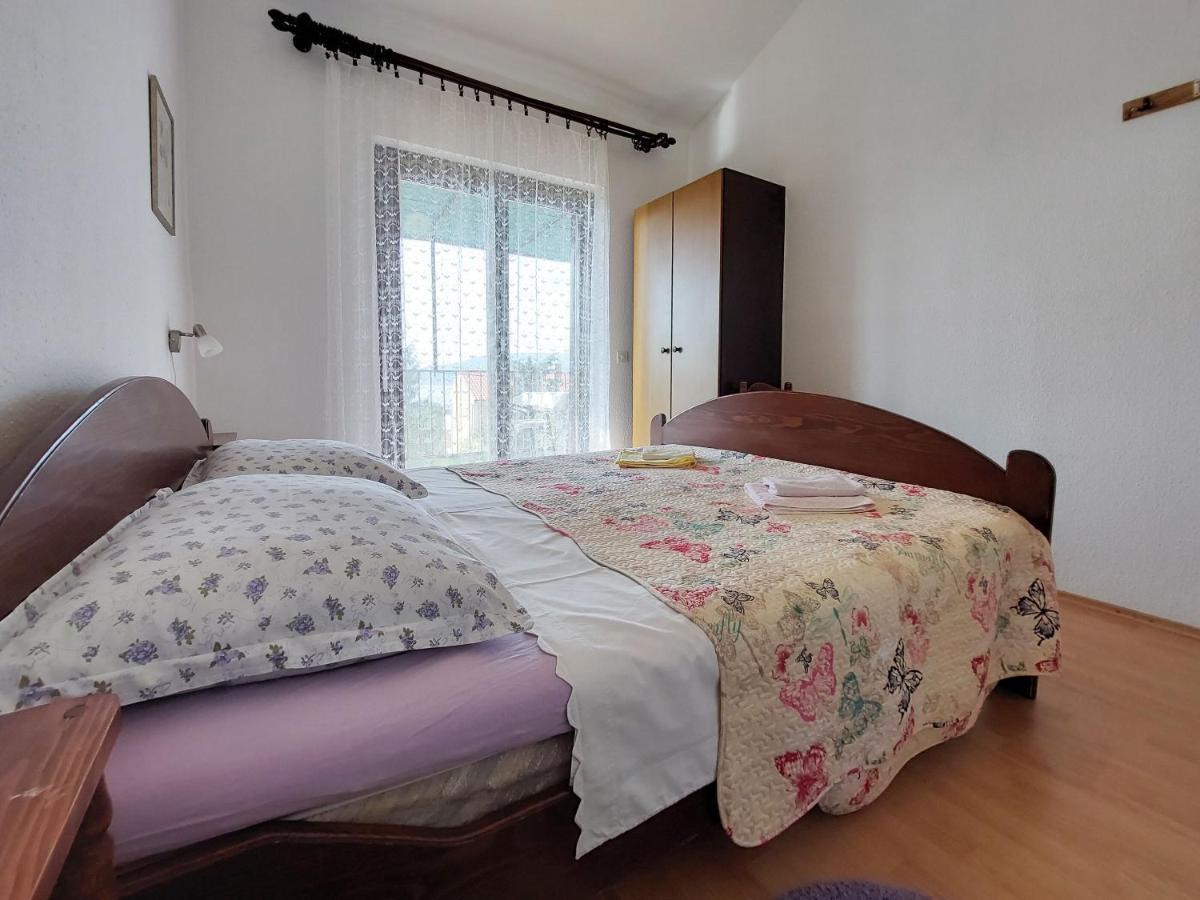 Apartments Vilim Pinezići Εξωτερικό φωτογραφία