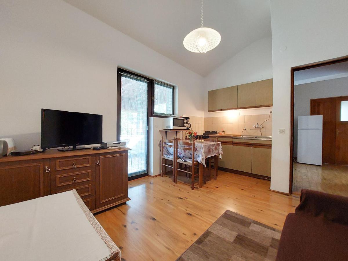 Apartments Vilim Pinezići Εξωτερικό φωτογραφία