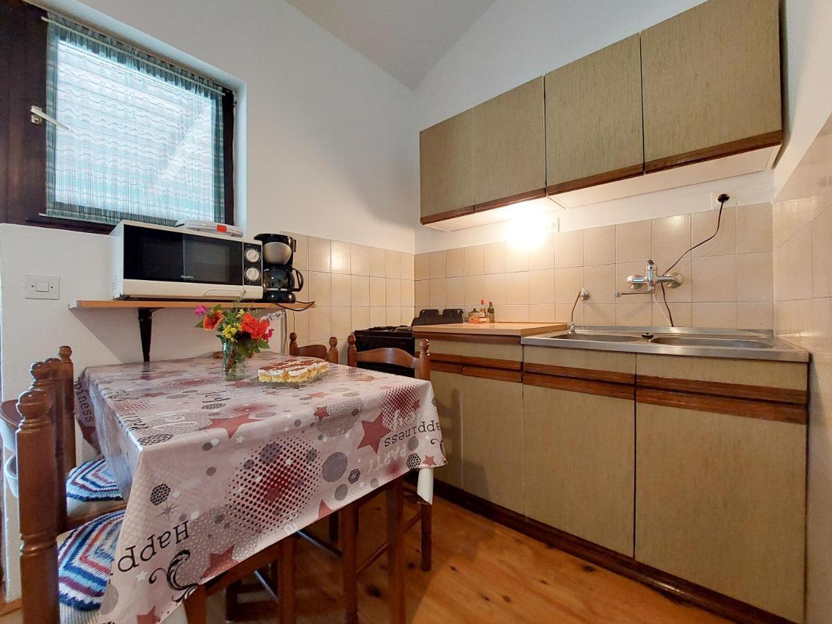 Apartments Vilim Pinezići Εξωτερικό φωτογραφία