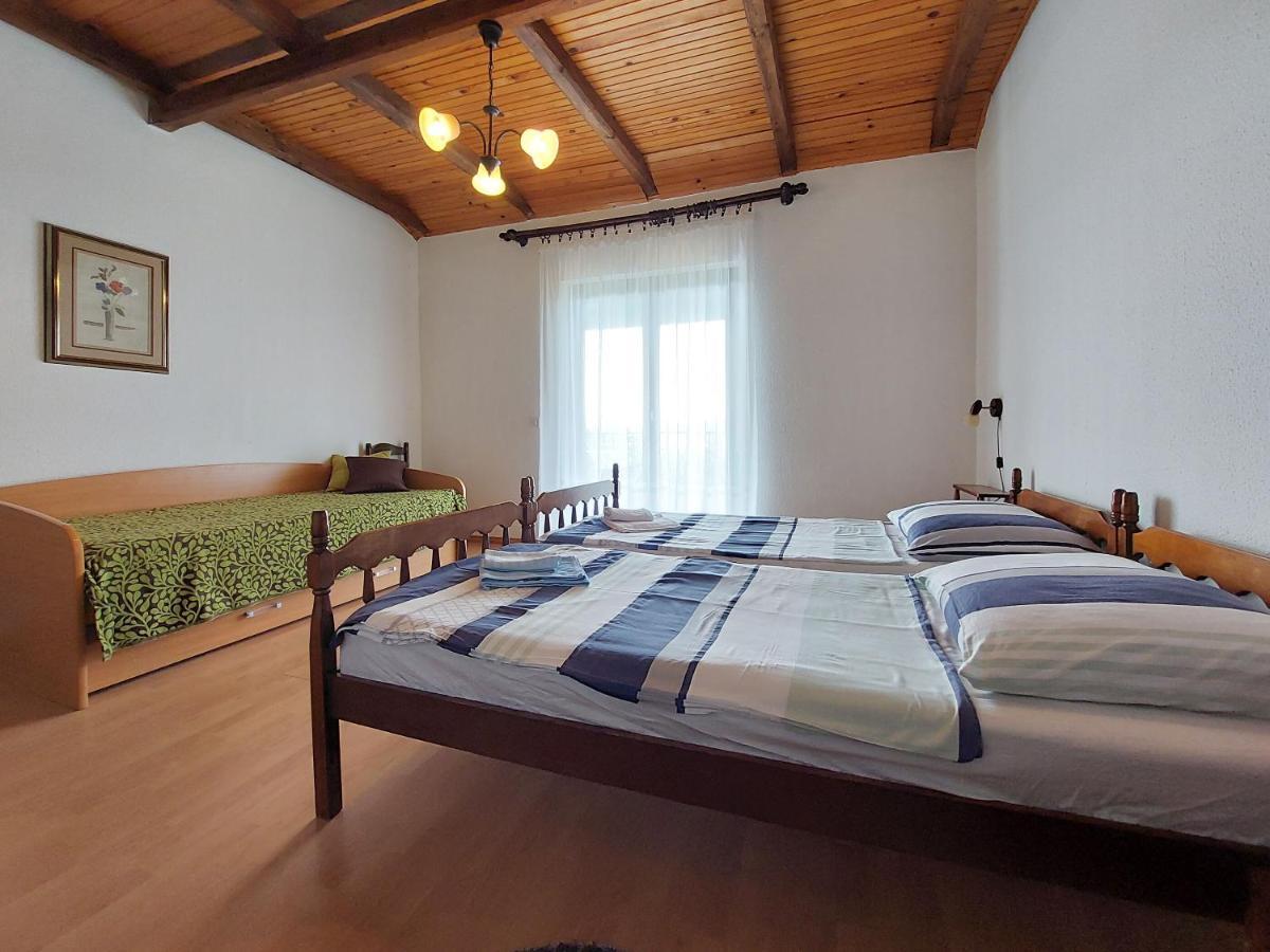 Apartments Vilim Pinezići Εξωτερικό φωτογραφία