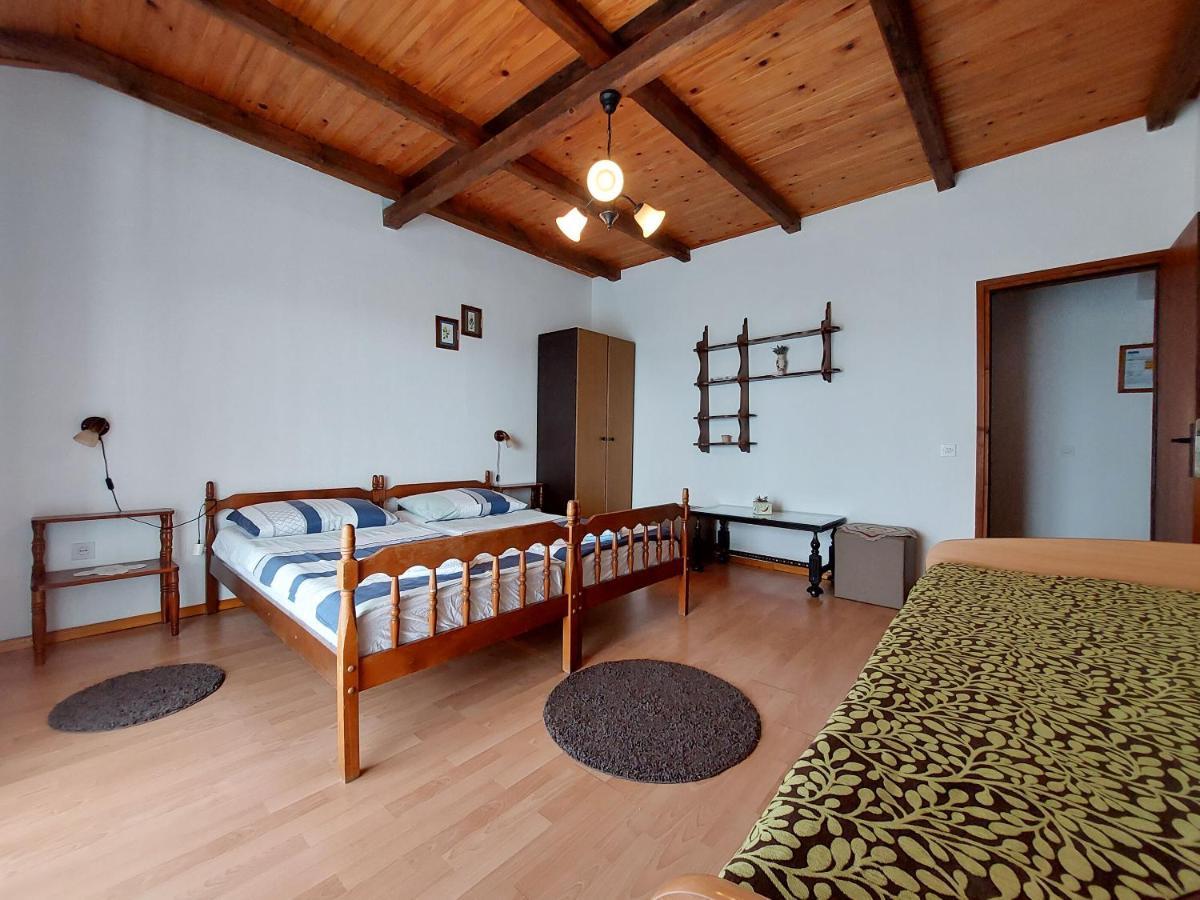 Apartments Vilim Pinezići Εξωτερικό φωτογραφία