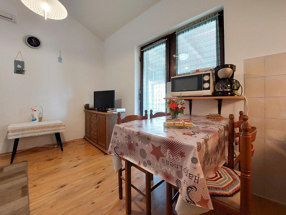 Apartments Vilim Pinezići Εξωτερικό φωτογραφία
