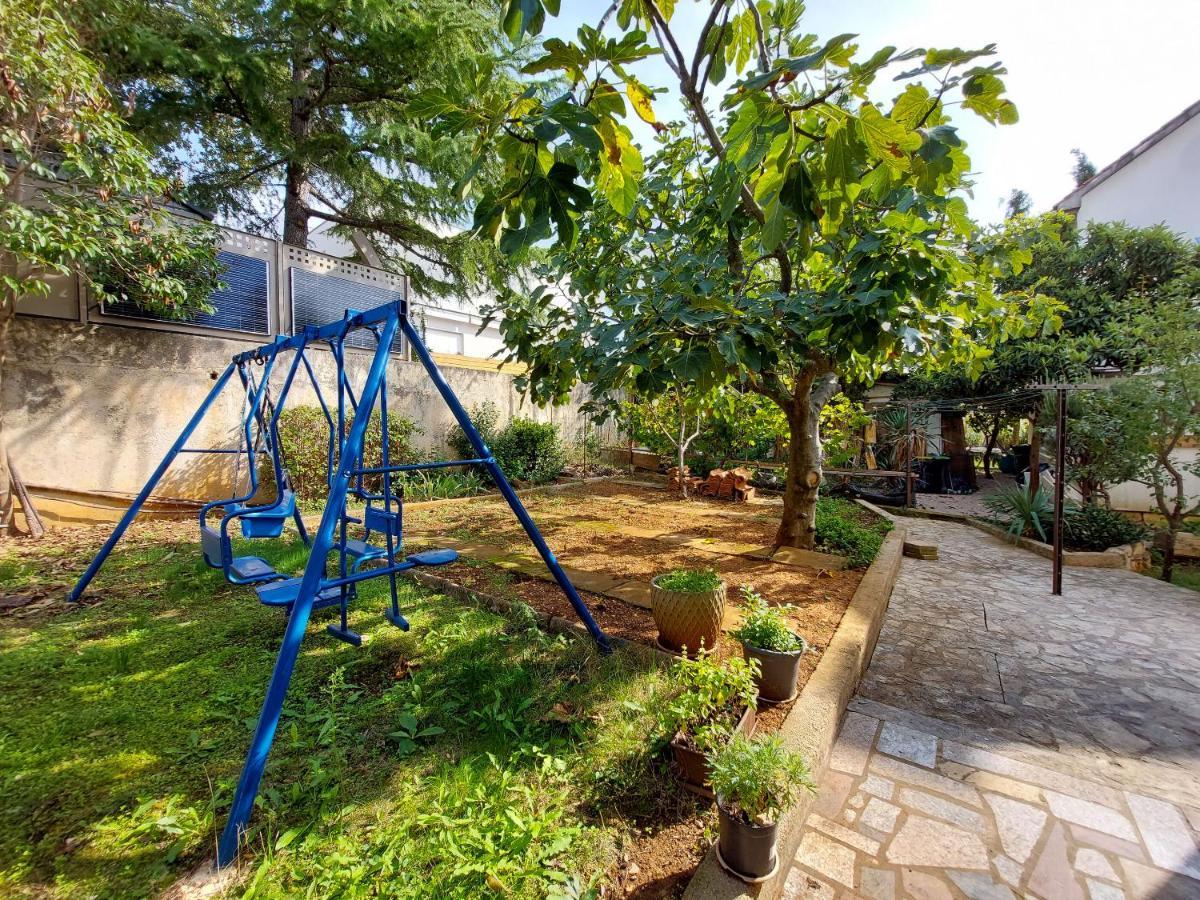 Apartments Vilim Pinezići Εξωτερικό φωτογραφία