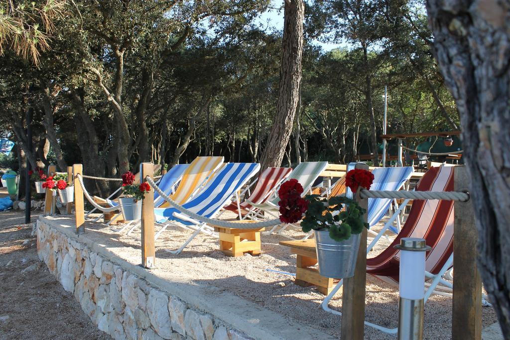 Apartments Vilim Pinezići Εξωτερικό φωτογραφία